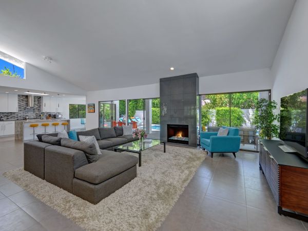 Palm Springs Home 991860