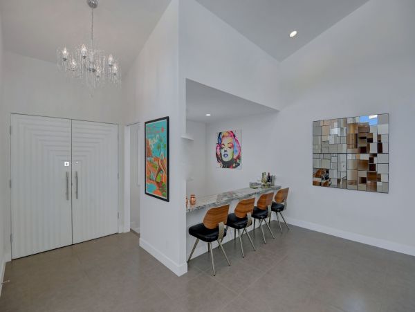 Palm Springs Home 991860