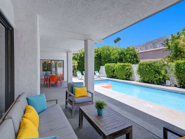 Palm Springs Home 991860