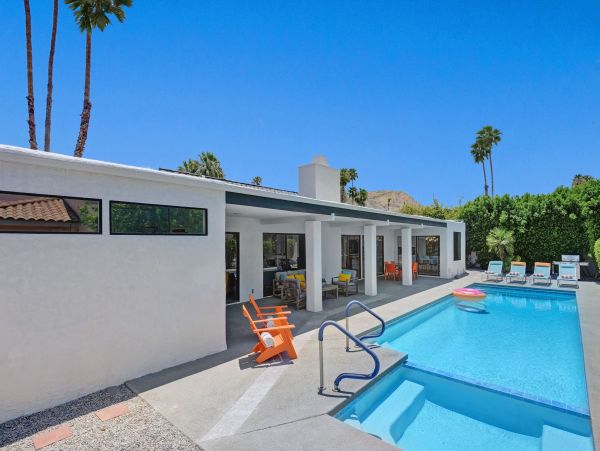 Palm Springs Home 991860