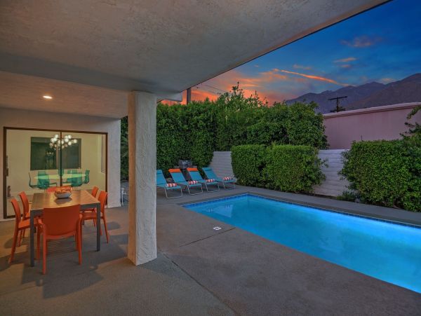 Palm Springs Home 991860