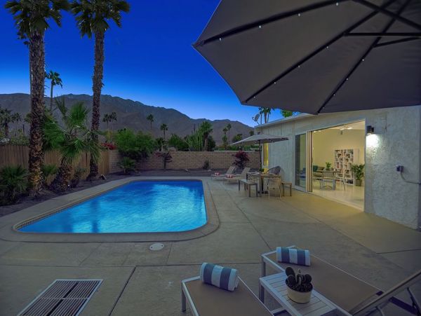 Palm Springs Home 991862