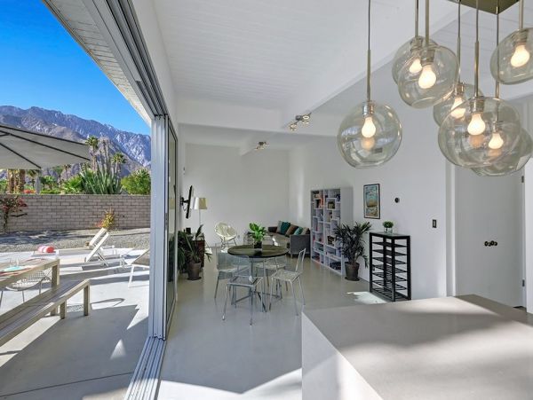 Palm Springs Home 991862