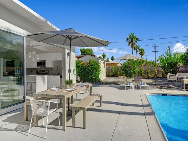 Palm Springs Home 991862