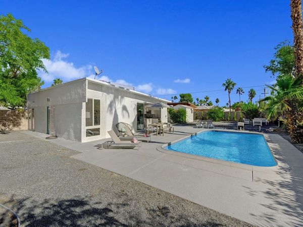 Palm Springs Home 991862