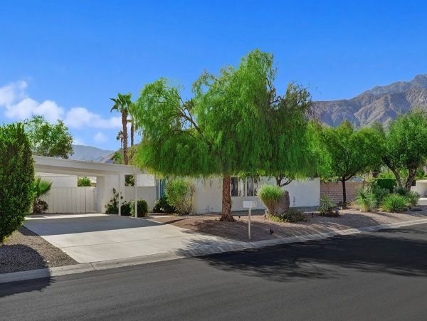 Palm Springs Home 991862
