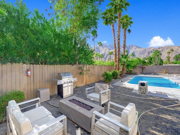 Palm Springs Home 991862