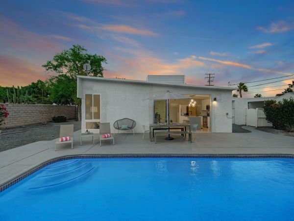 Palm Springs Home 991862