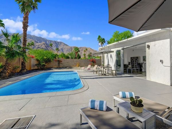 Palm Springs Home 991862