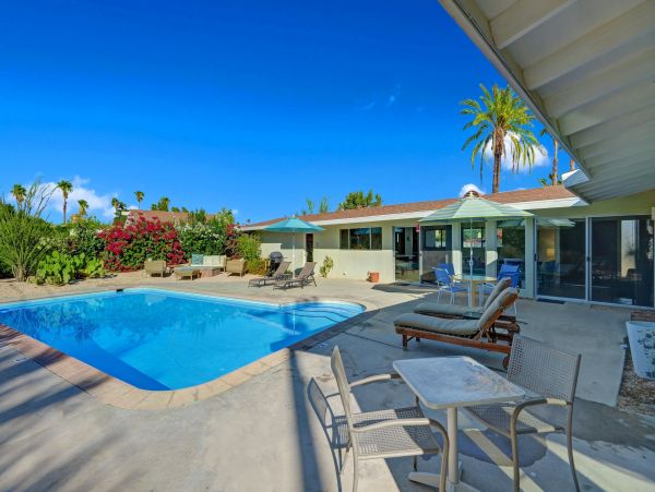 Palm Springs Home 991868