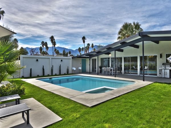 Palm Springs Home 991870