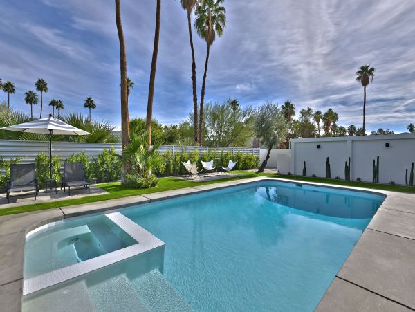 Palm Springs Home 991870