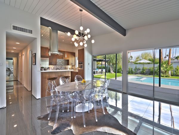 Palm Springs Home 991870