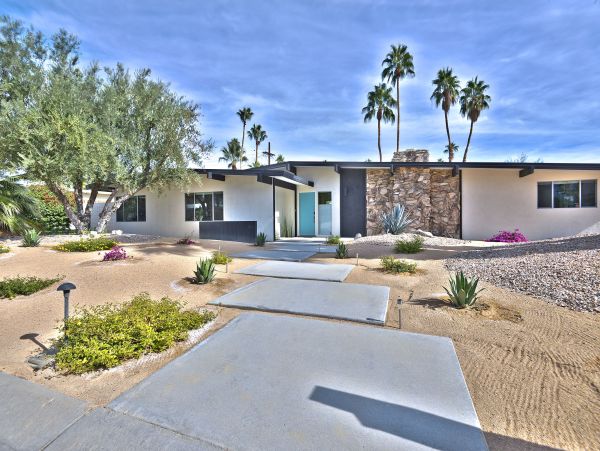 Palm Springs Home 991870