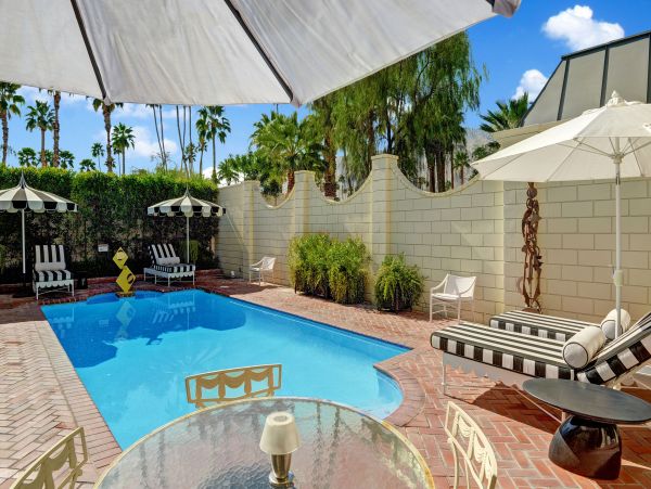 Palm Springs Home 991872