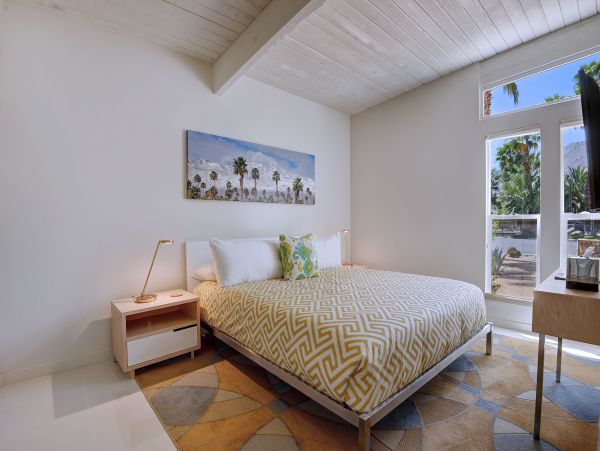 Palm Springs Home 991874