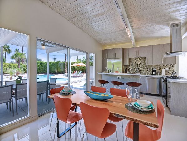Palm Springs Home 991874