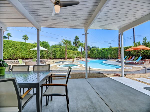 Palm Springs Home 991874