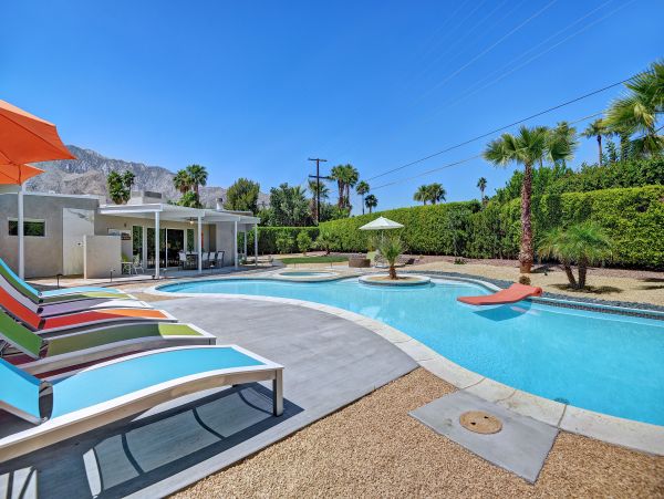 Palm Springs Home 991874