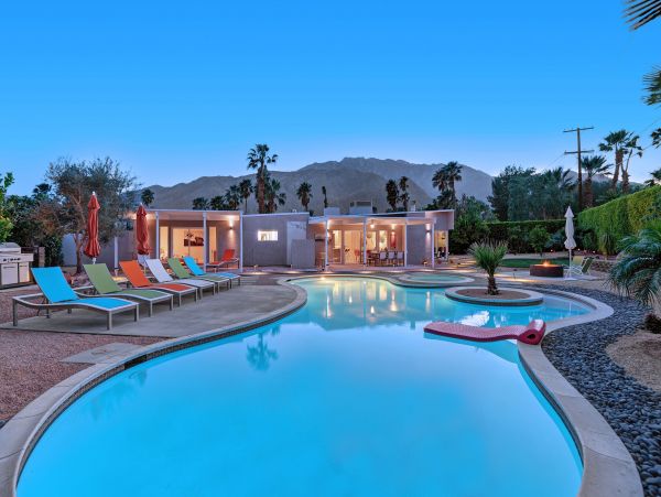 Palm Springs Home 991874