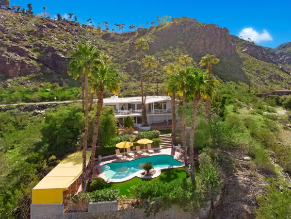 Palm Springs Home 991875