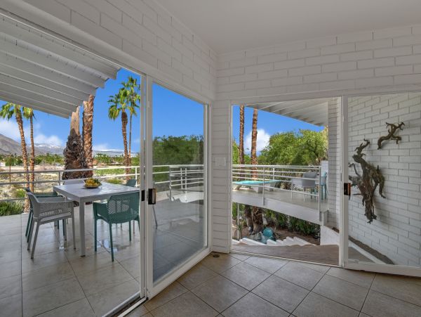 Palm Springs Home 991875