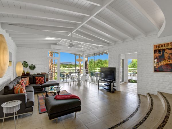 Palm Springs Home 991875