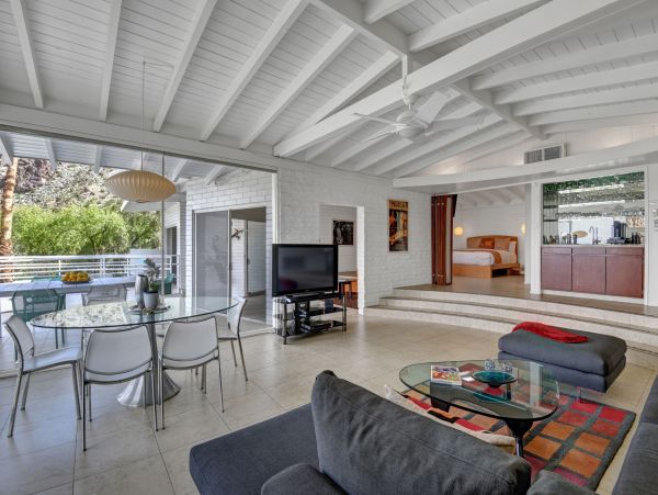 Palm Springs Home 991875