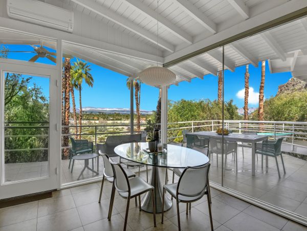 Palm Springs Home 991875