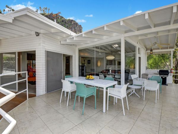 Palm Springs Home 991875