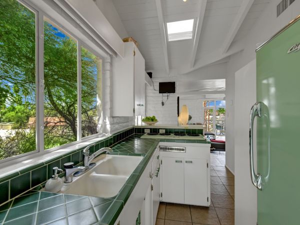Palm Springs Home 991875