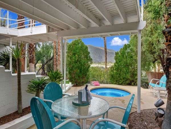 Palm Springs Home 991875