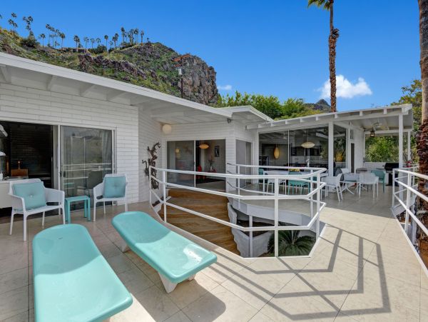 Palm Springs Home 991875