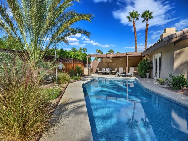 Palm Springs Home 991885