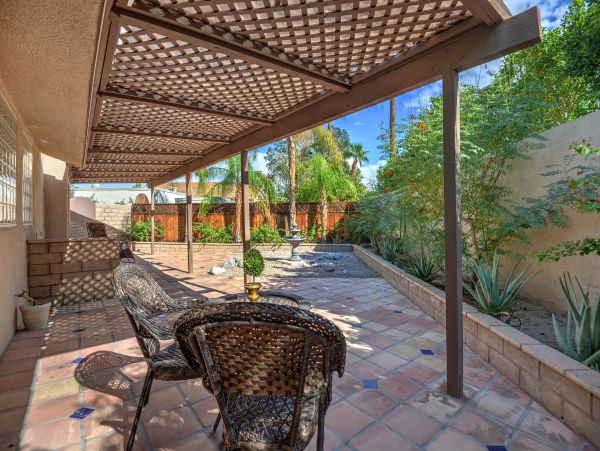 Palm Springs Home 991885
