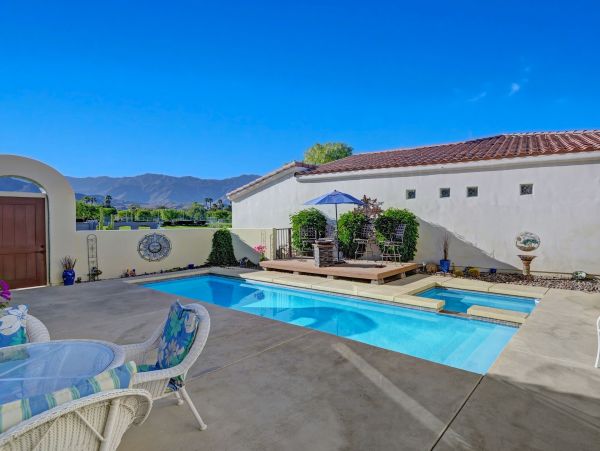 Two Bedroom Vacation Rental in Palm Springs Sleeps 4