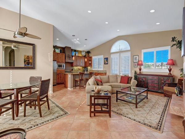 Two Bedroom Vacation Rental in Palm Springs Sleeps 4