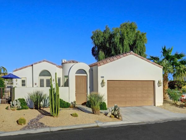 Two Bedroom Vacation Rental in Palm Springs Sleeps 4