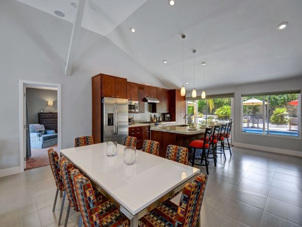 Palm Springs Home 991910