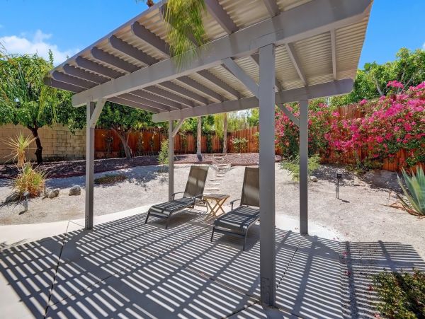Palm Springs Home 991910