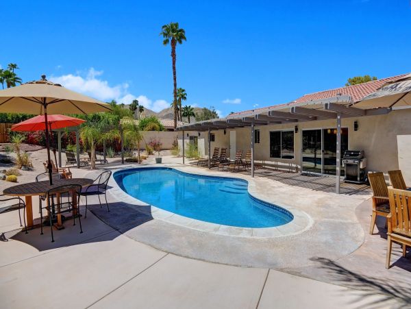 Palm Springs Home 991910