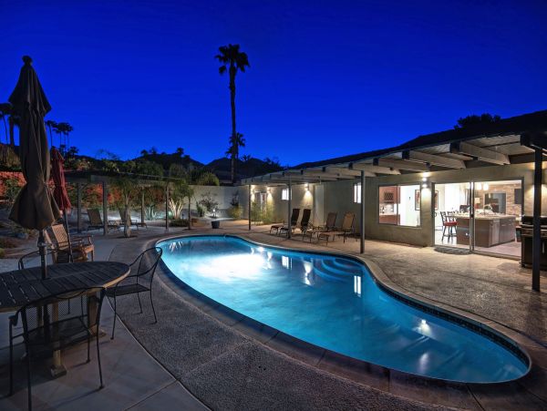 Palm Springs Home 991910