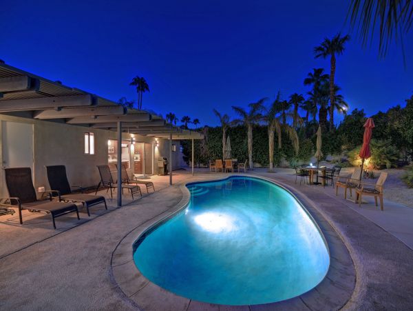 Palm Springs Home 991910
