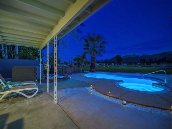 Palm Springs Home 991915