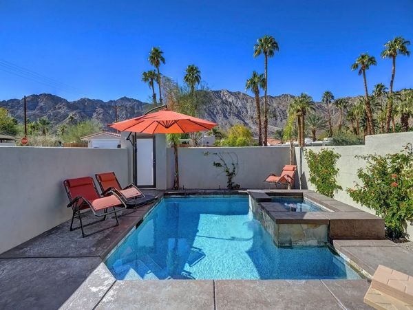 La Quinta Lovely Pool Home Away From Home