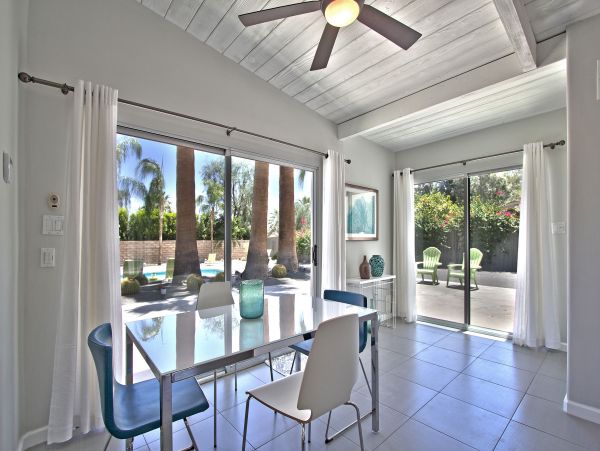 Palm Springs Home 991920