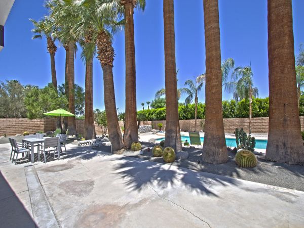 Palm Springs Home 991920