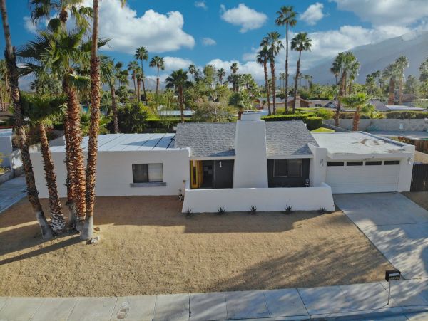 Palm Springs Home 991922