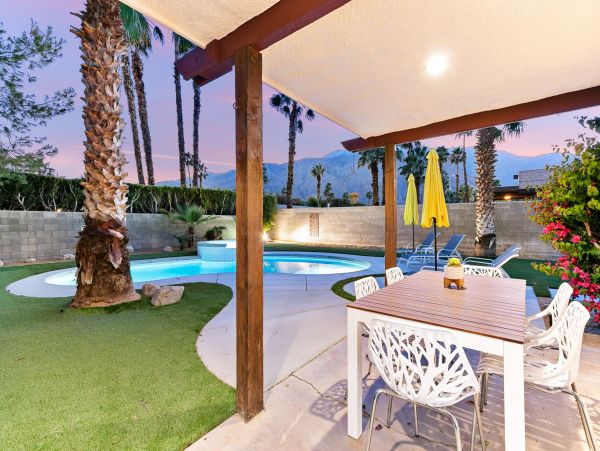 Palm Springs Home 991922