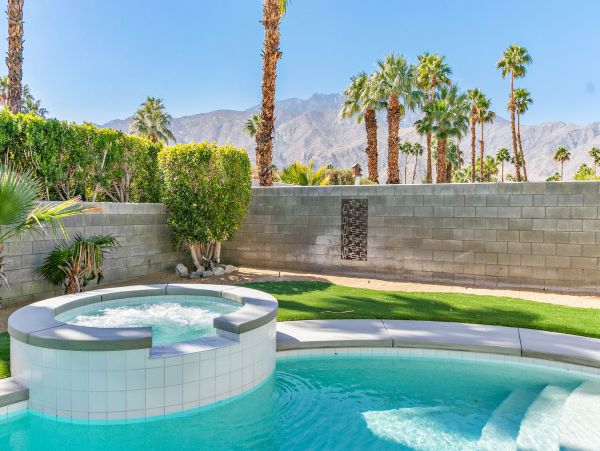 Palm Springs Home 991922